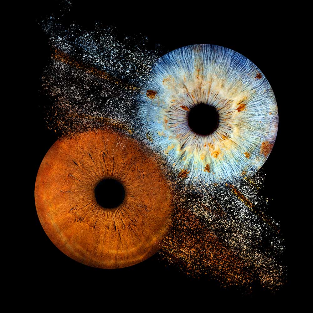 A controllable frame with two irises, one orange and one blue